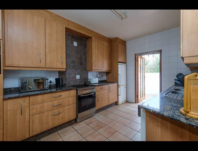 3 BEDROOM DUPLEX FOR SALE IN SANDOWN